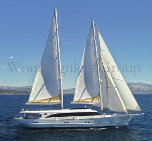 Luxury SY WG CI 025 49mt cruising in Croatia